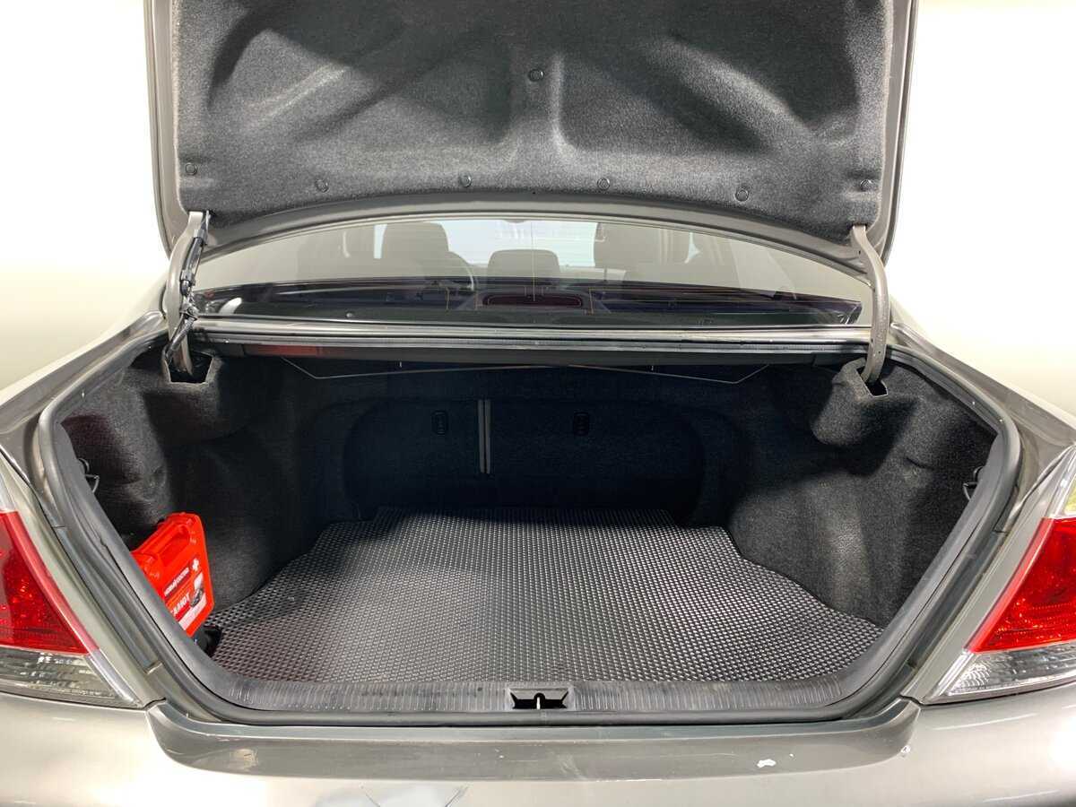 Купить Toyota Camry с пробегом. Фото: #17