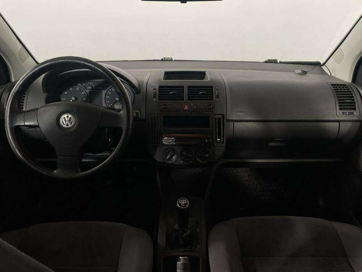 Купить Volkswagen Polo с пробегом. Фото: #6