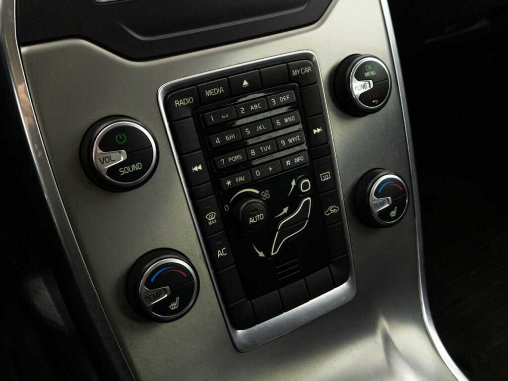 Купить Volvo XC70 с пробегом. Фото: #14