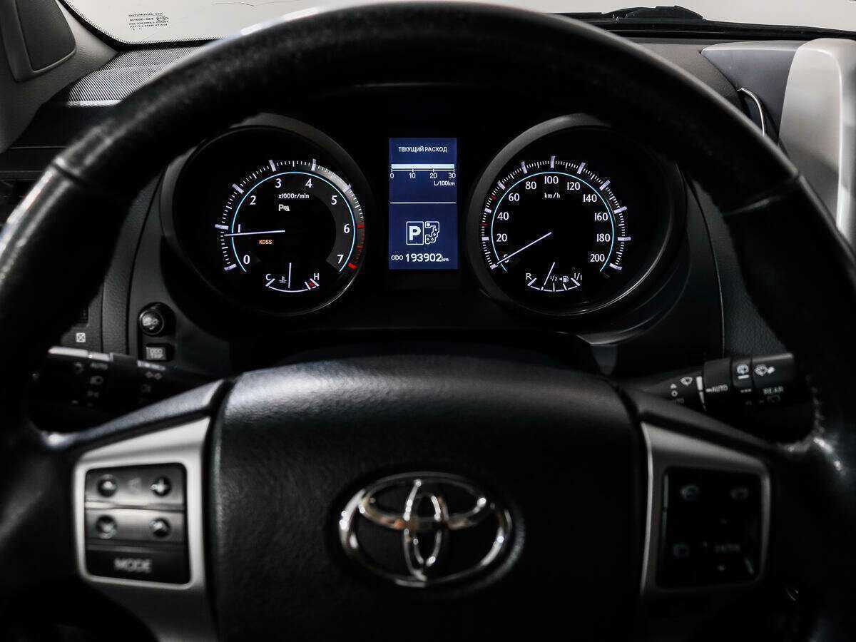 Купить Toyota Land Cruiser Prado с пробегом. Фото: #19