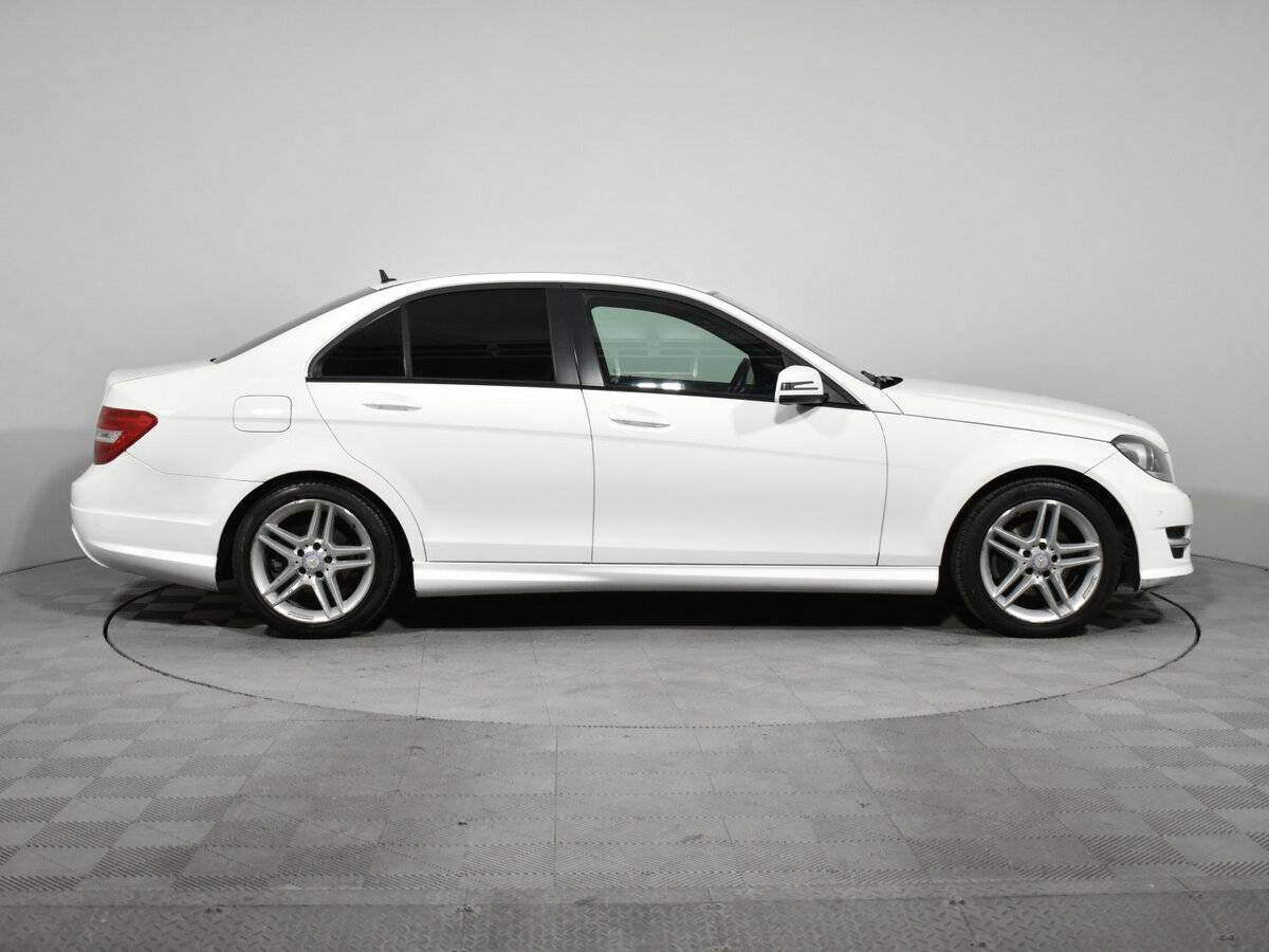 Купить Mercedes-Benz C-Класс с пробегом. Фото: #3