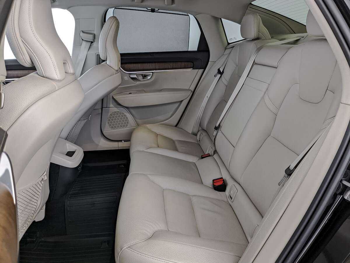 Купить Volvo S90 с пробегом. Фото: #13