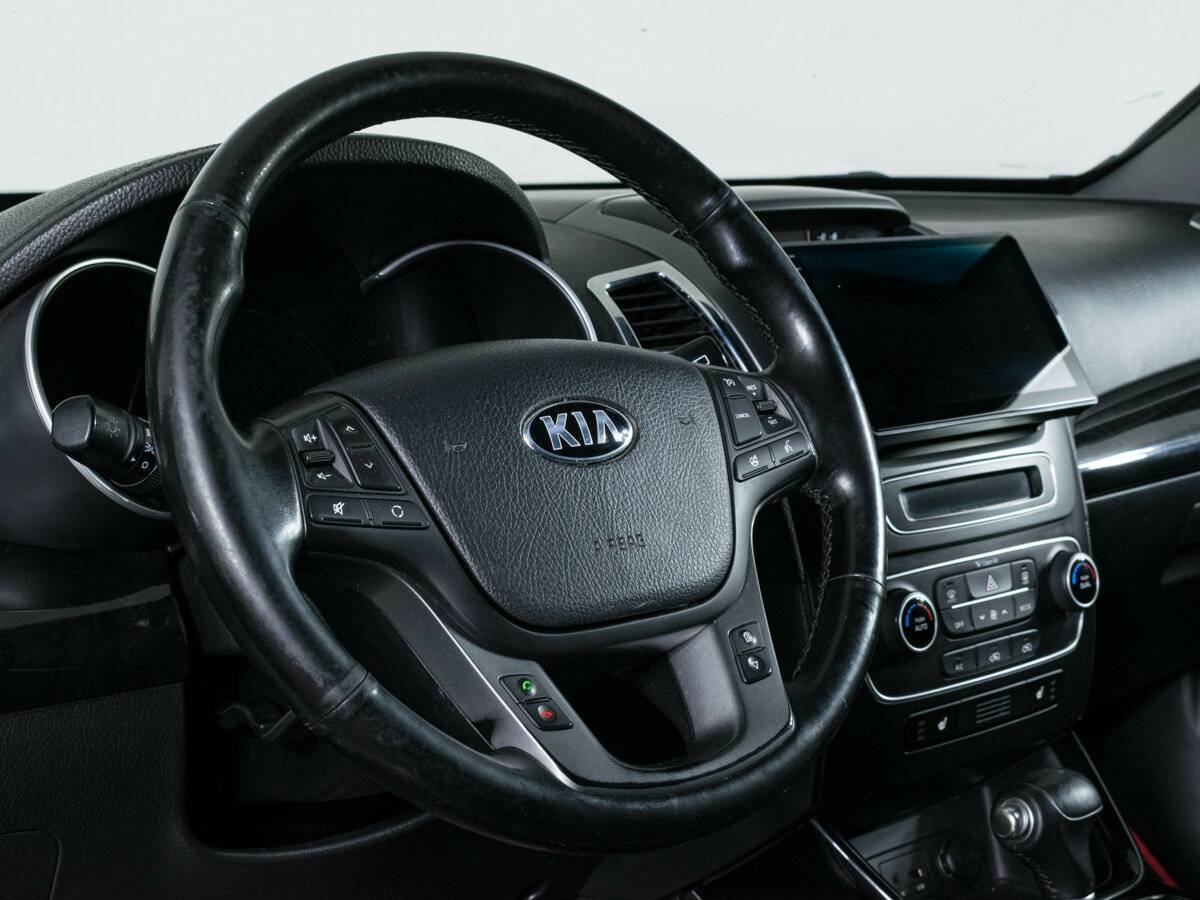 Купить Kia Sorento с пробегом. Фото: #13