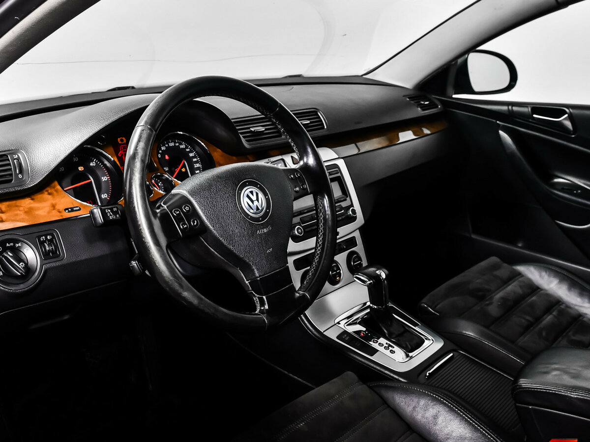 Купить Volkswagen Passat с пробегом. Фото: #10