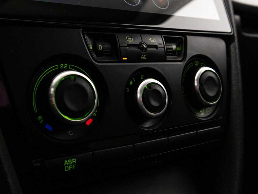 Купить Skoda Octavia с пробегом. Фото: #14