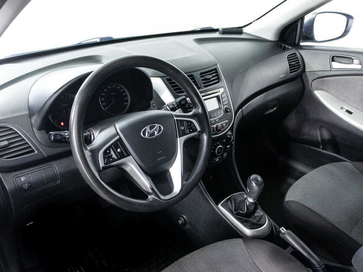 Купить Hyundai Solaris с пробегом. Фото: #10