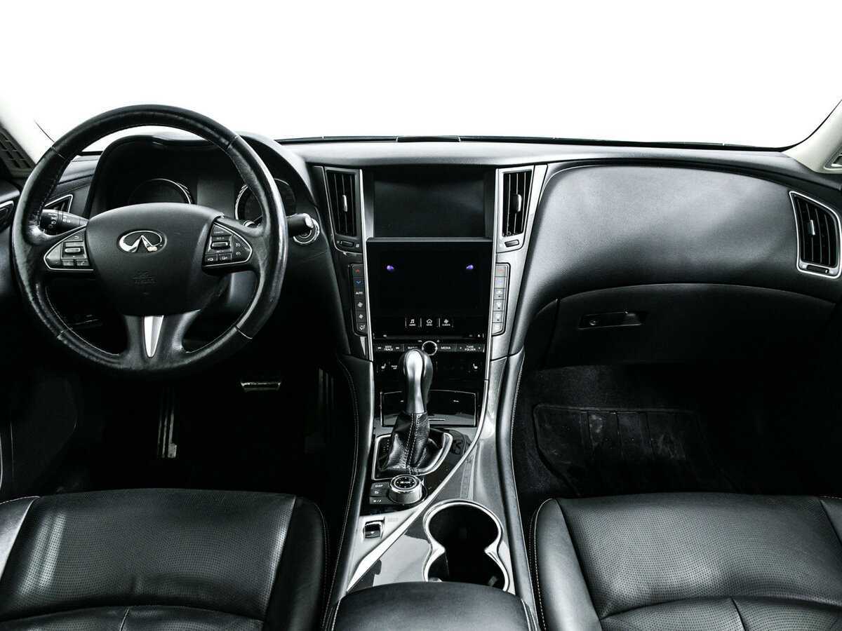 Купить Infiniti Q50 с пробегом. Фото: #10