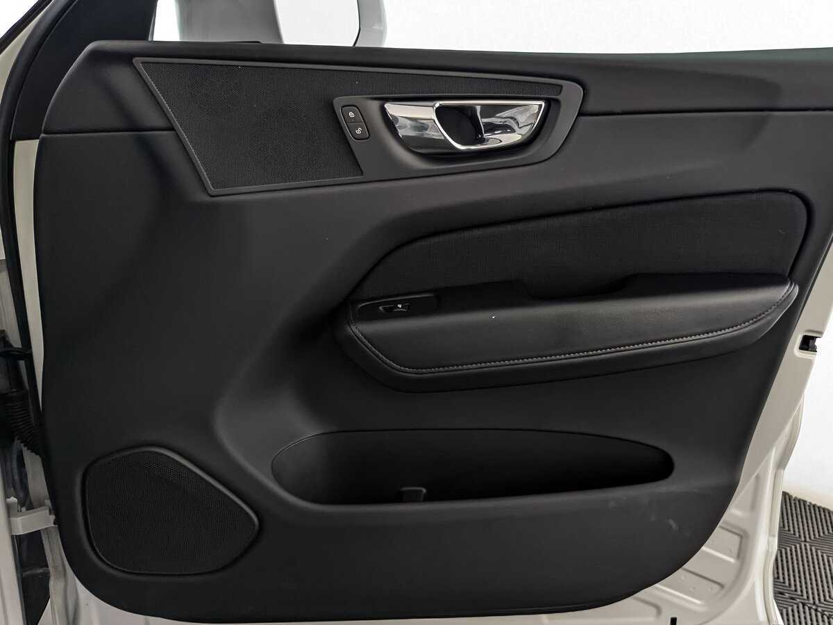 Купить Volvo XC60 с пробегом. Фото: #21
