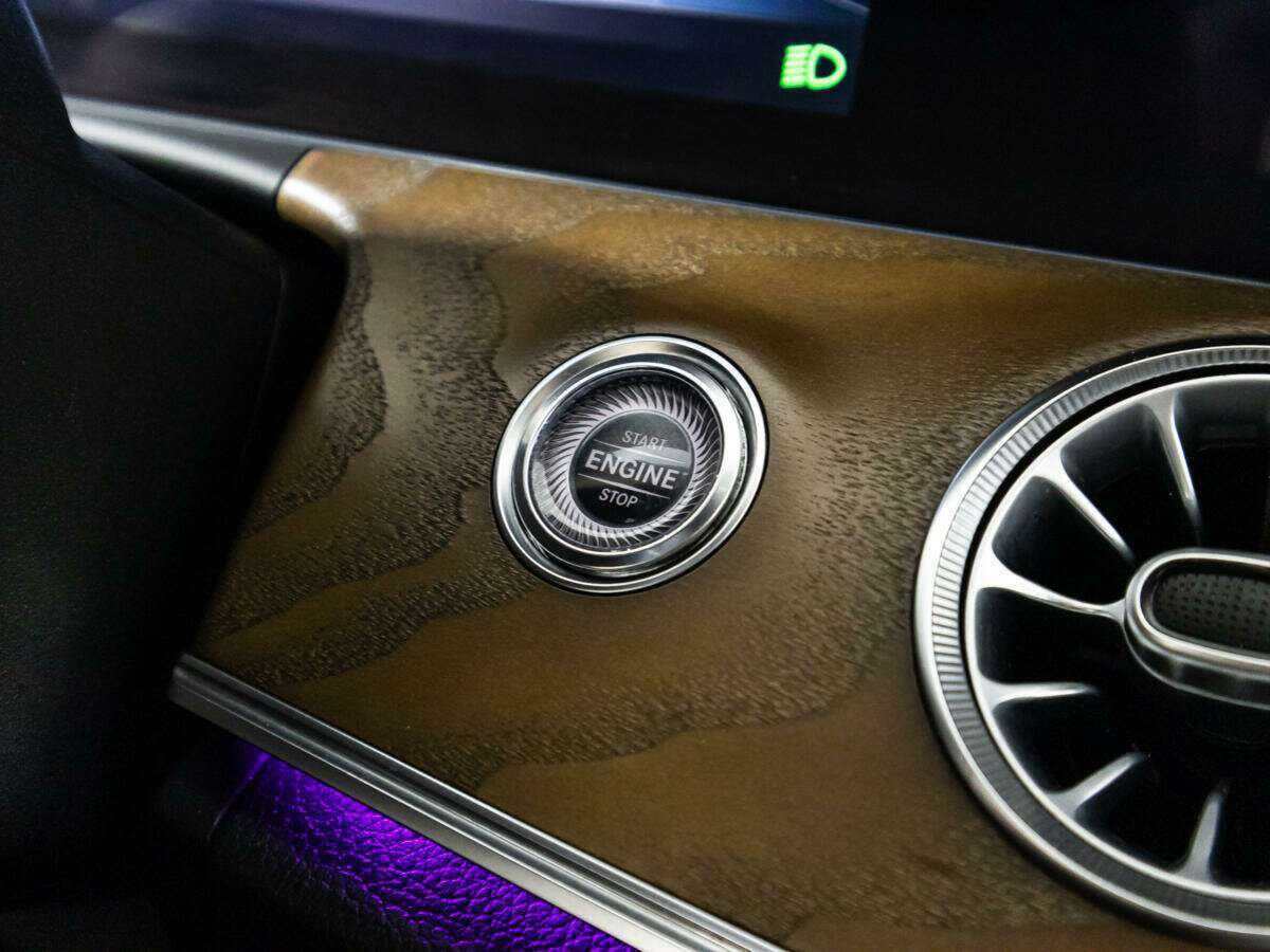 Купить Mercedes-Benz E-Класс с пробегом. Фото: #17