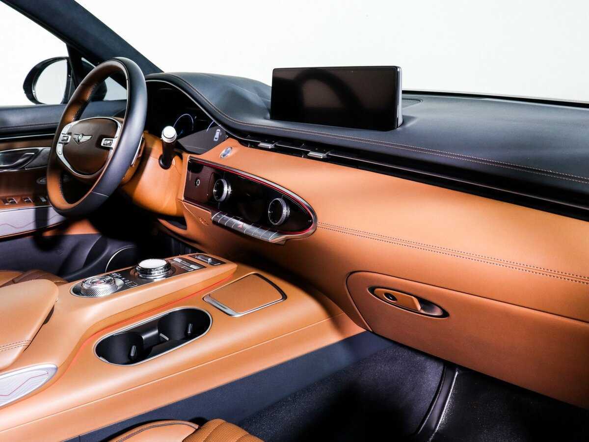 Купить Genesis GV70 с пробегом. Фото: #4