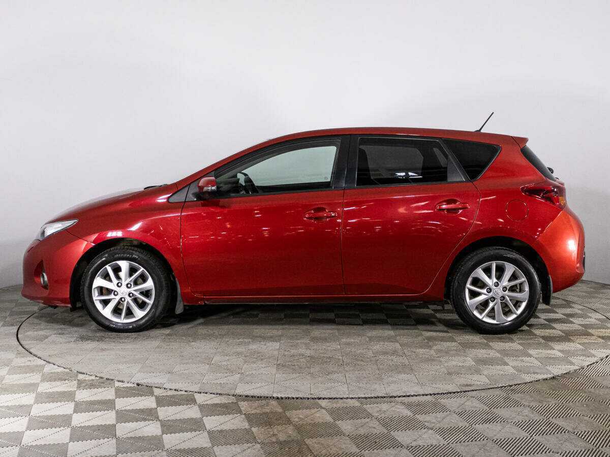 Купить Toyota Auris с пробегом. Фото: #7
