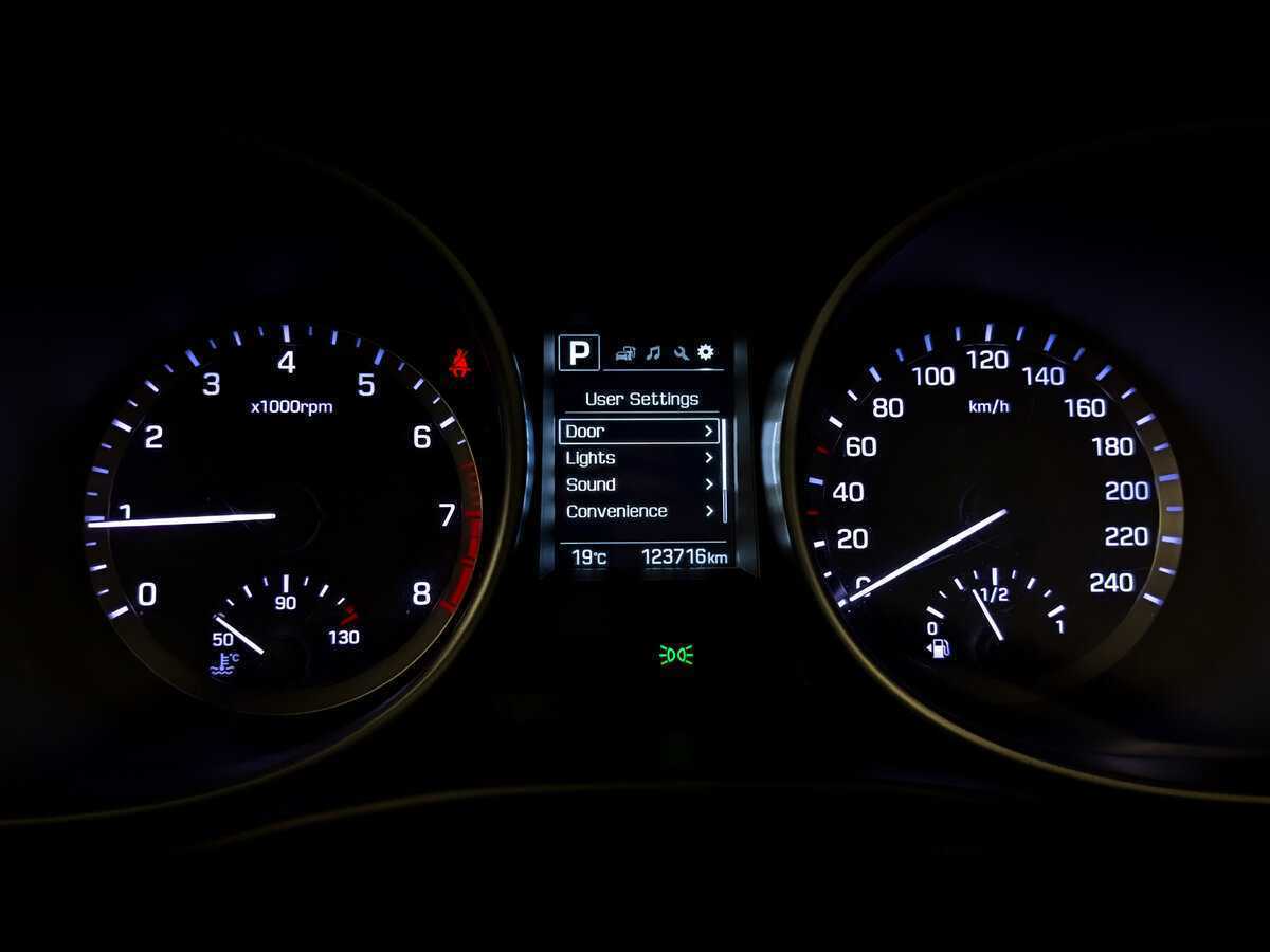 Купить Hyundai Santa Fe с пробегом. Фото: #12