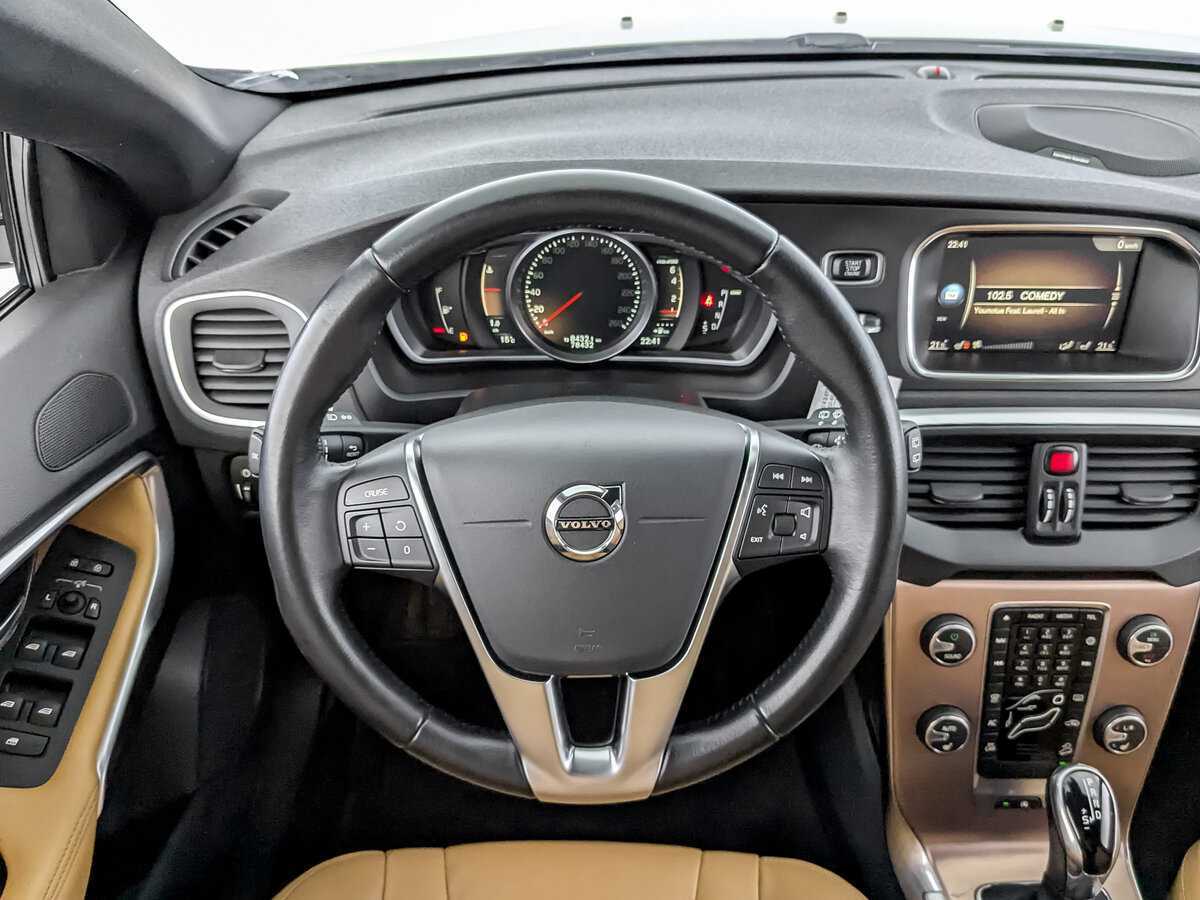 Купить Volvo V40 с пробегом. Фото: #21