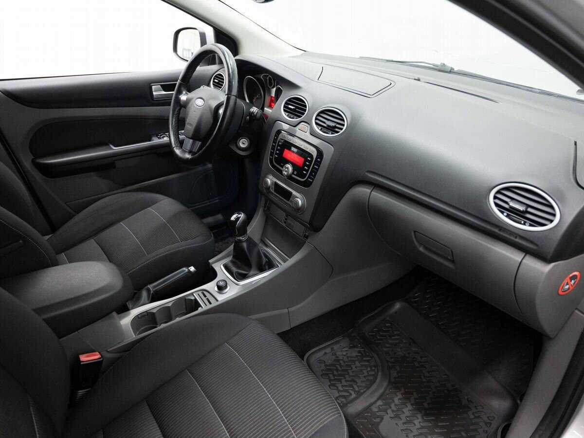 Купить Ford Focus с пробегом. Фото: #10