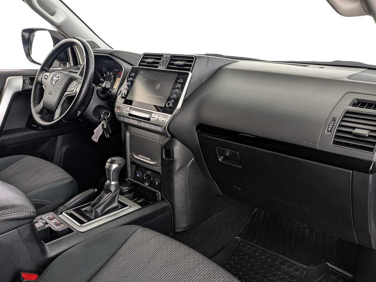 Купить Toyota Land Cruiser Prado с пробегом. Фото: #10