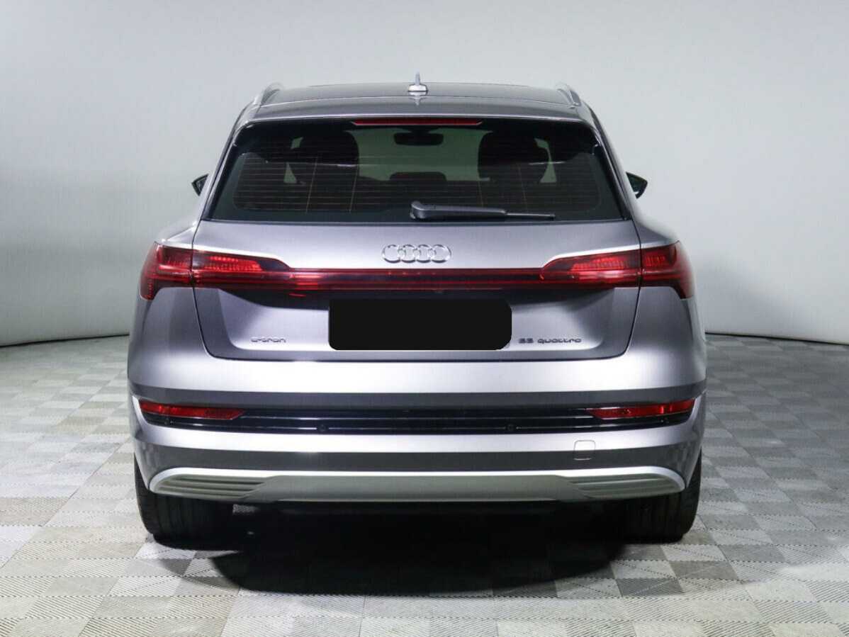 Купить Audi e-tron с пробегом. Фото: #4