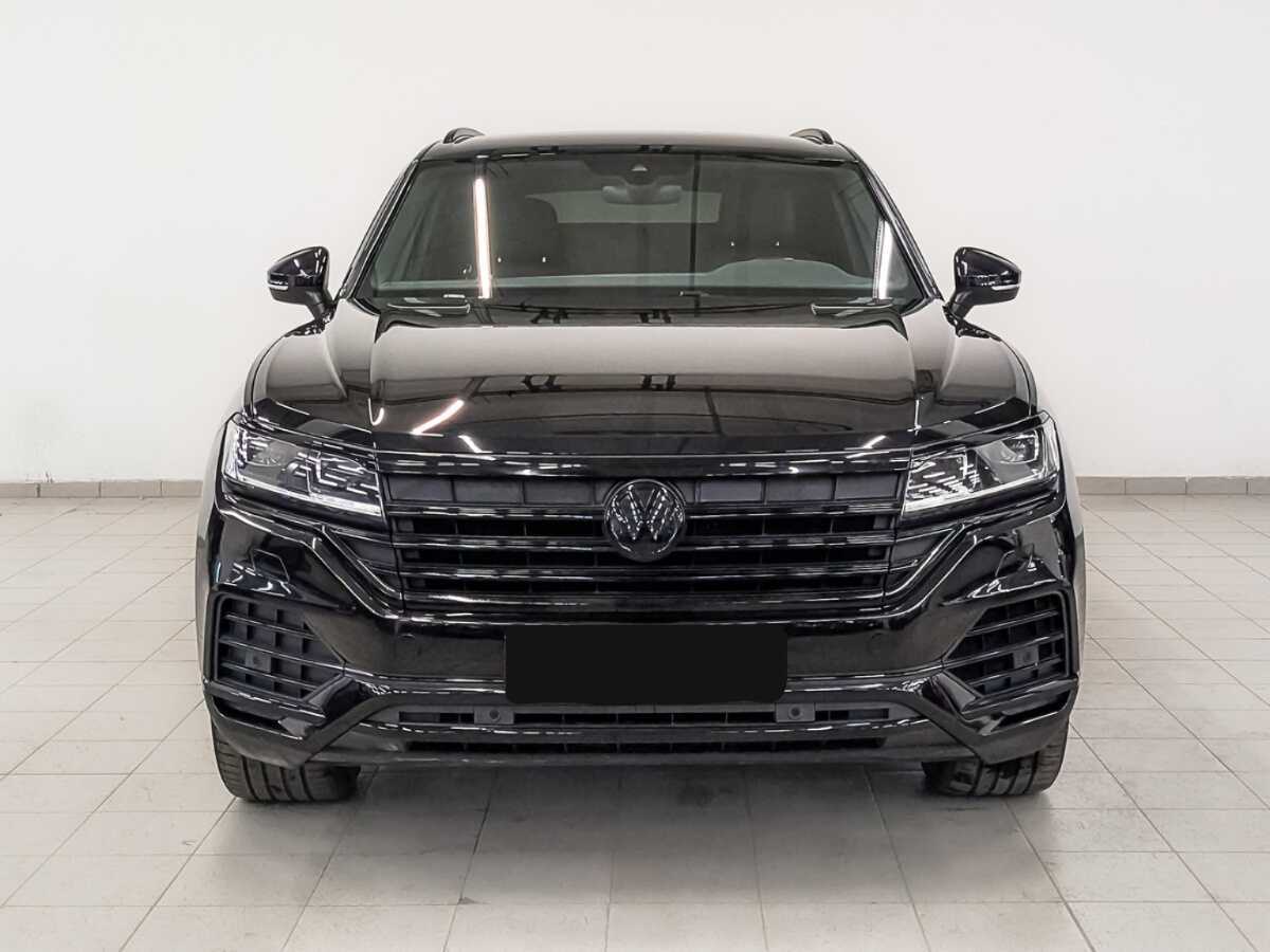 Купить Volkswagen Touareg с пробегом. Фото: #1