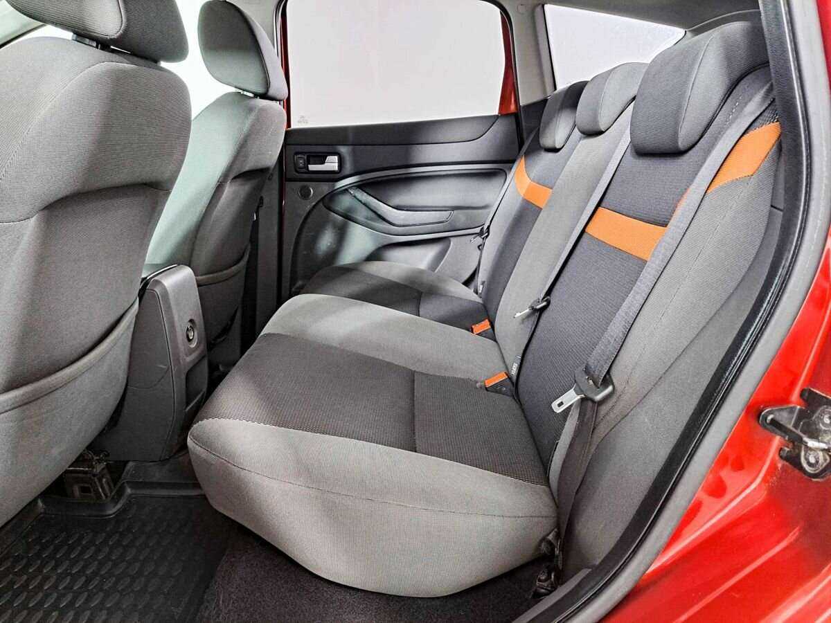 Купить Ford Kuga с пробегом. Фото: #9
