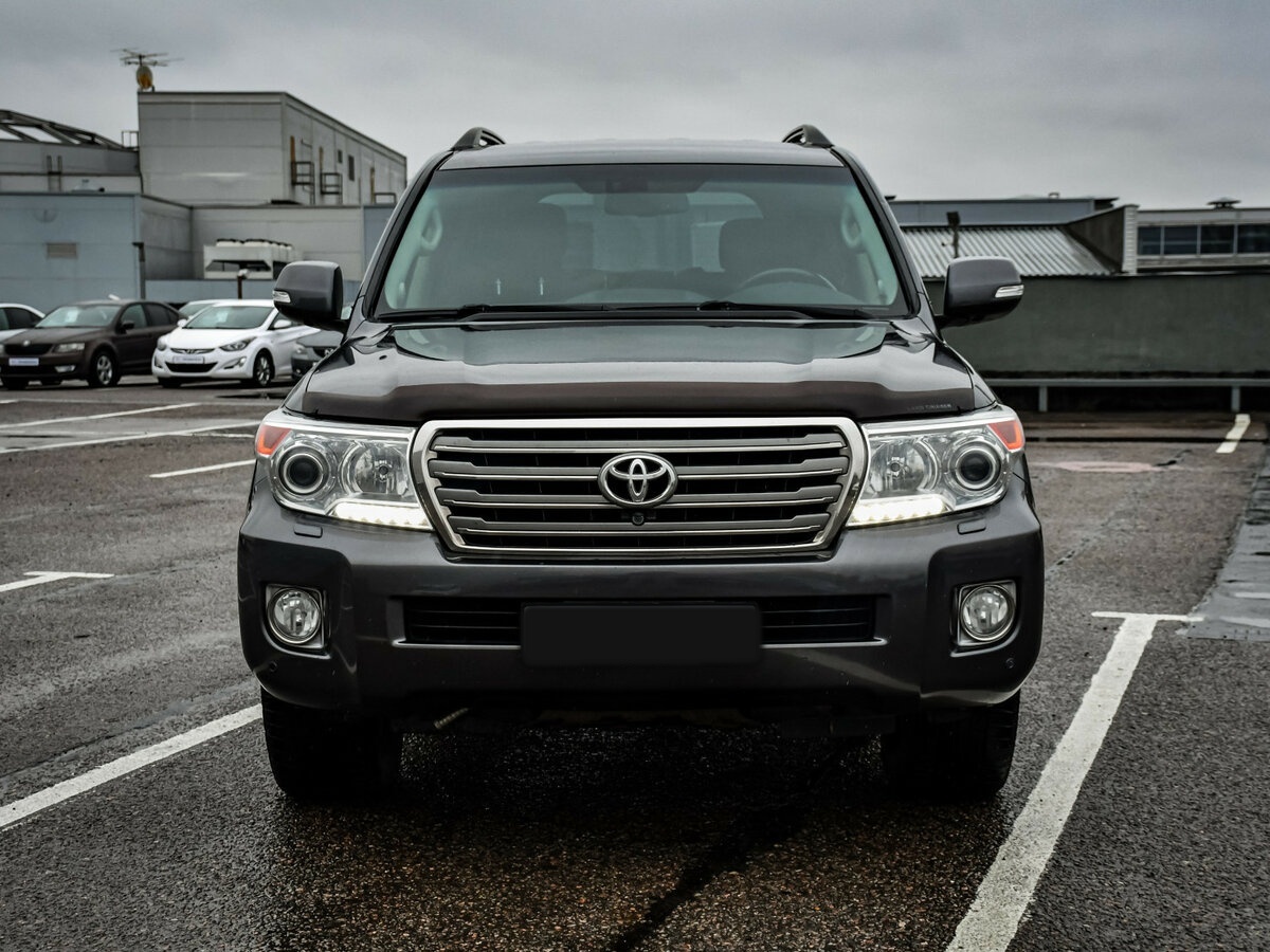 Купить Toyota Land Cruiser с пробегом. Фото: #1