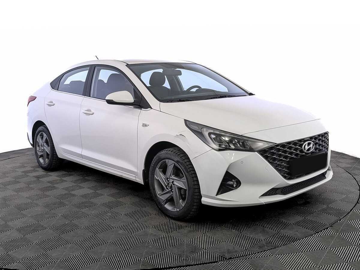 Купить Hyundai Solaris с пробегом. Фото: #2