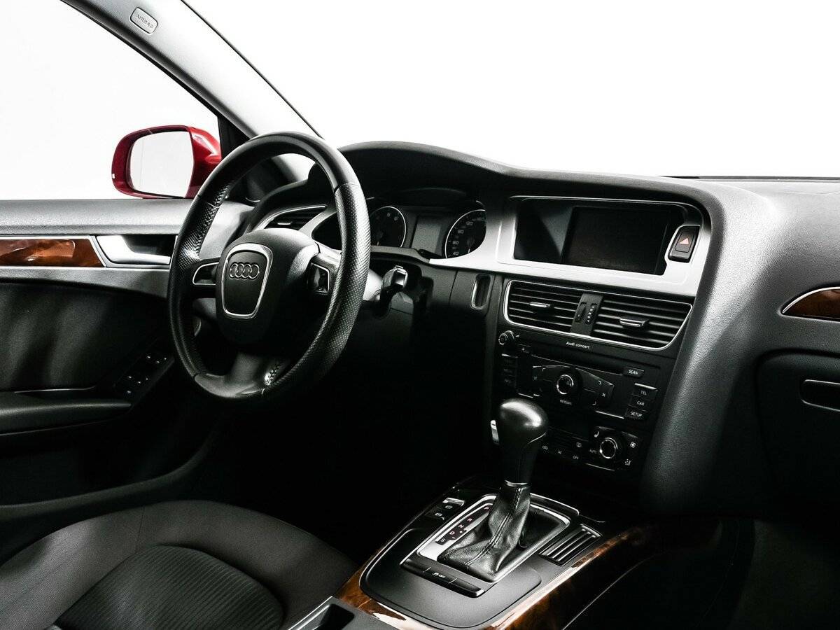 Купить Audi A4 с пробегом. Фото: #8