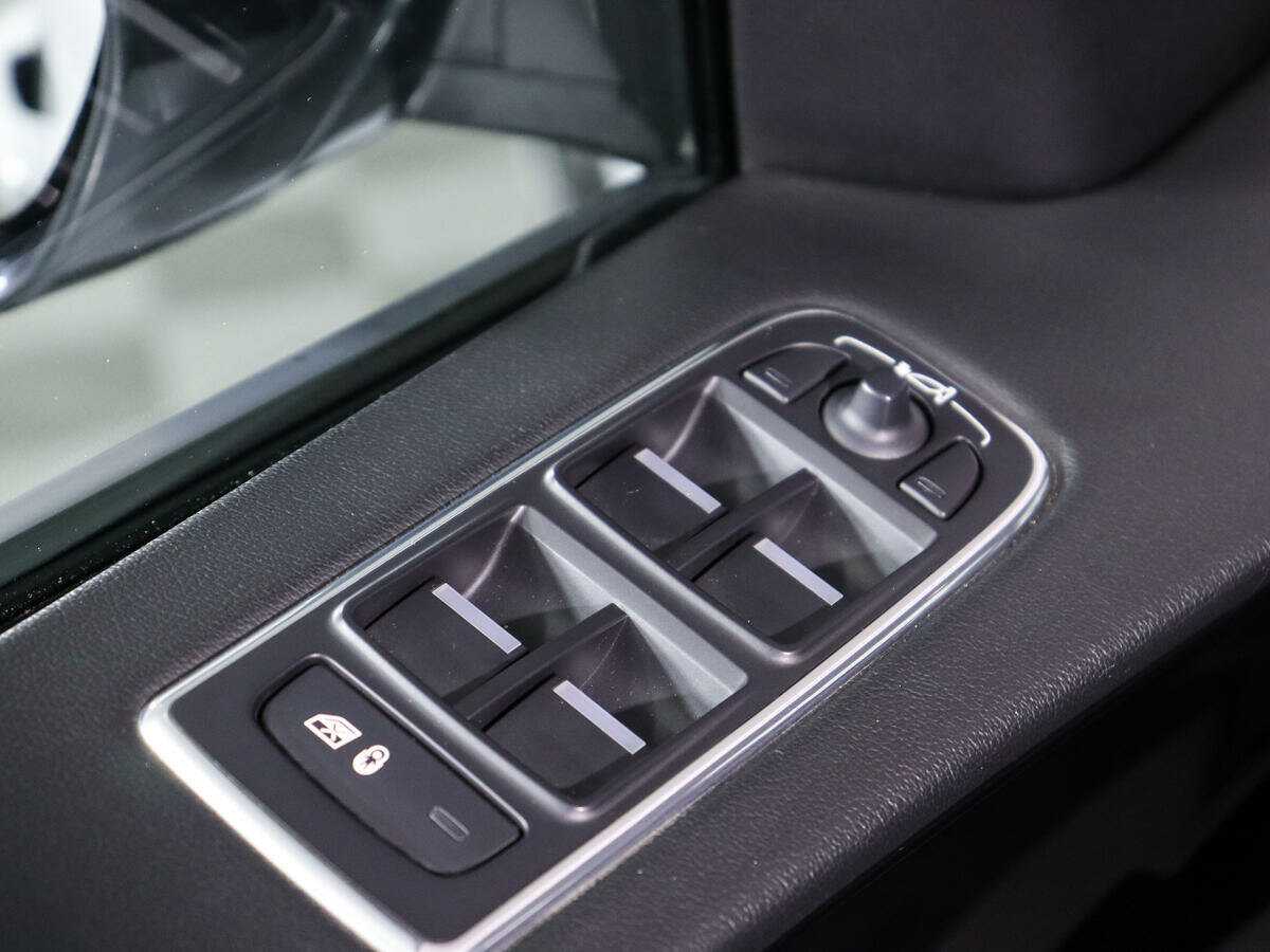 Купить Jaguar F-Pace с пробегом. Фото: #18