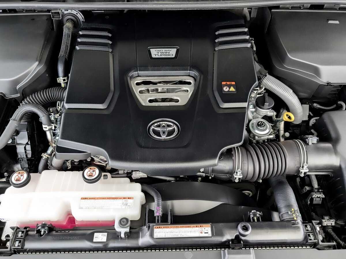 Купить Toyota Land Cruiser с пробегом. Фото: #8