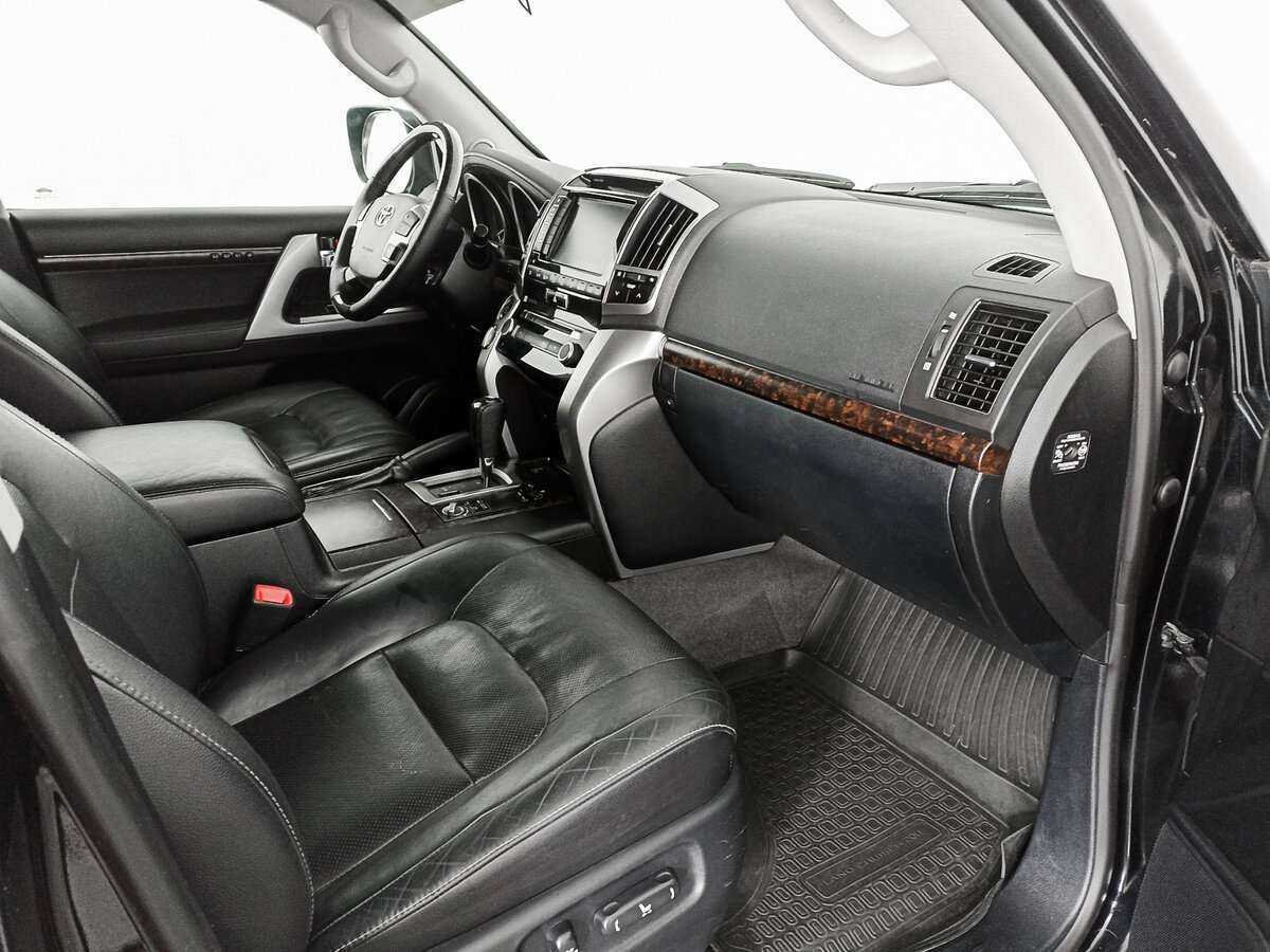 Купить Toyota Land Cruiser с пробегом. Фото: #6