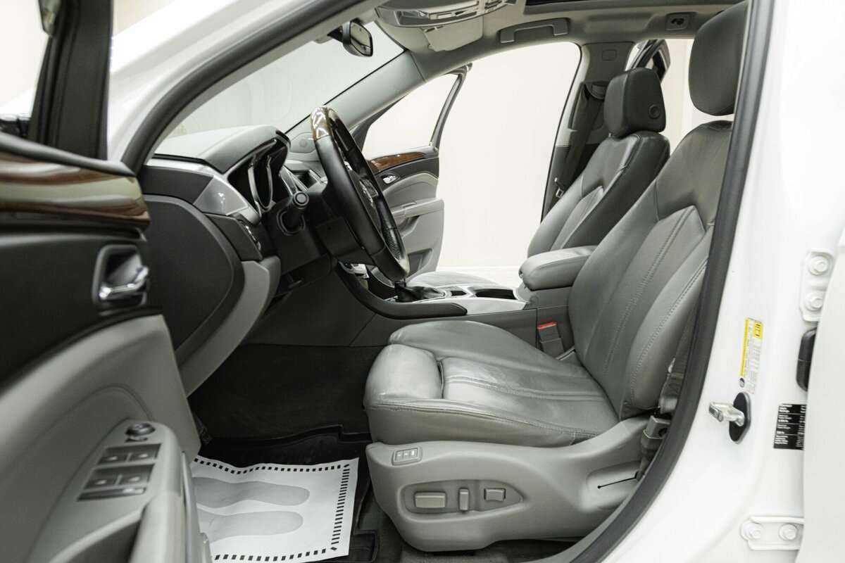 Купить Cadillac SRX с пробегом. Фото: #8