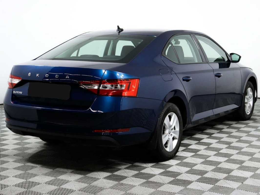 Купить Skoda Superb с пробегом. Фото: #4