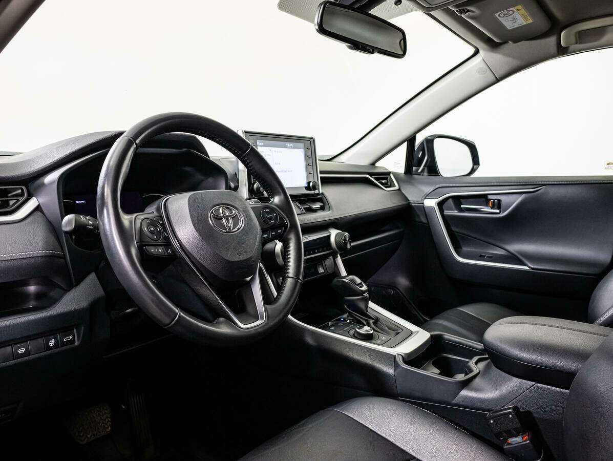 Купить Toyota RAV4 с пробегом. Фото: #8
