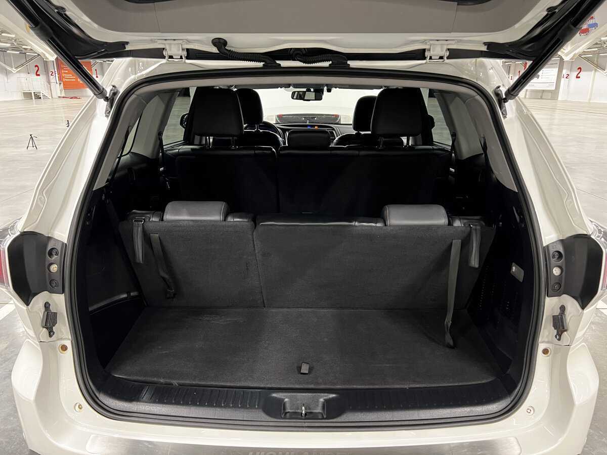 Купить Toyota Highlander с пробегом. Фото: #9