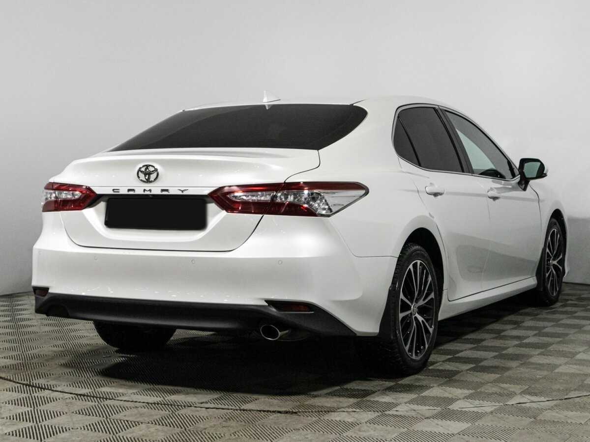 Купить Toyota Camry с пробегом. Фото: #3