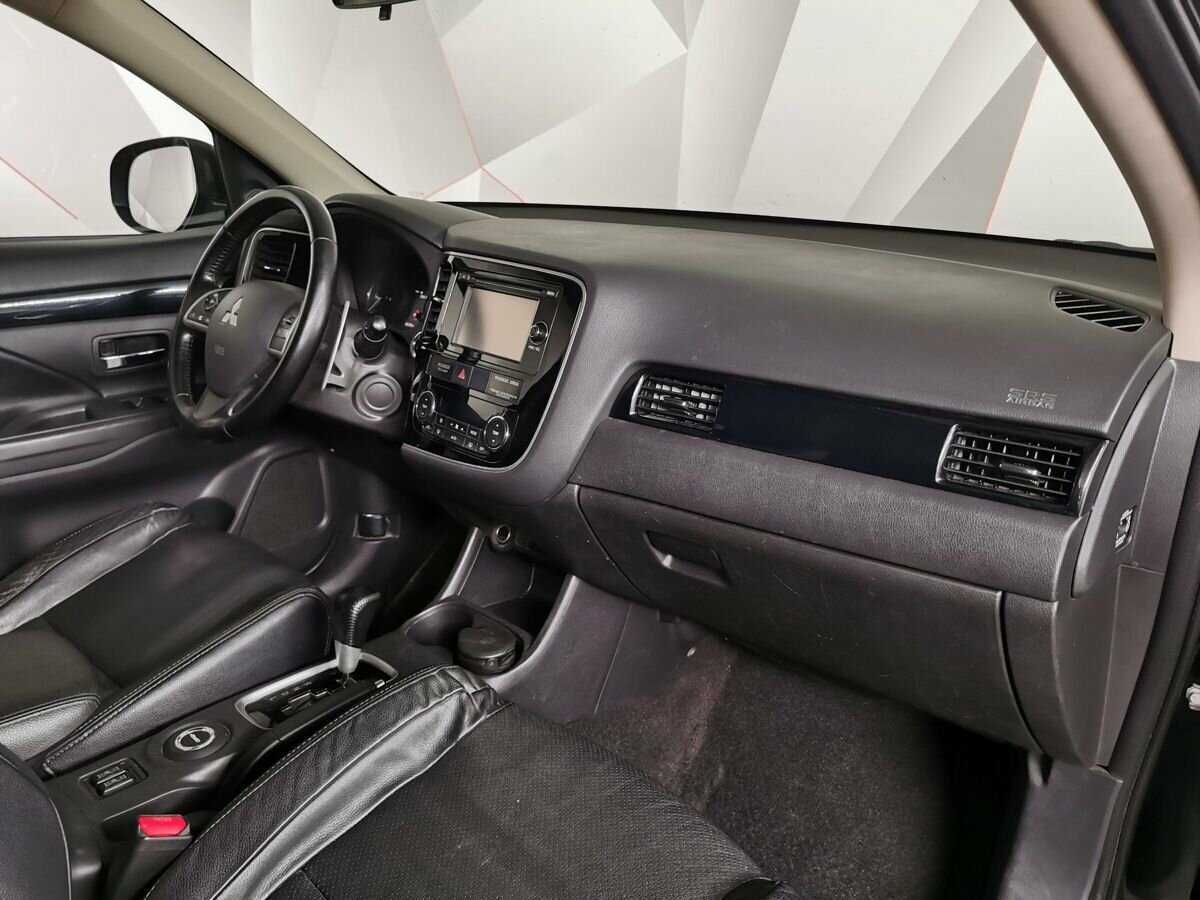 Купить Mitsubishi Outlander с пробегом. Фото: #8