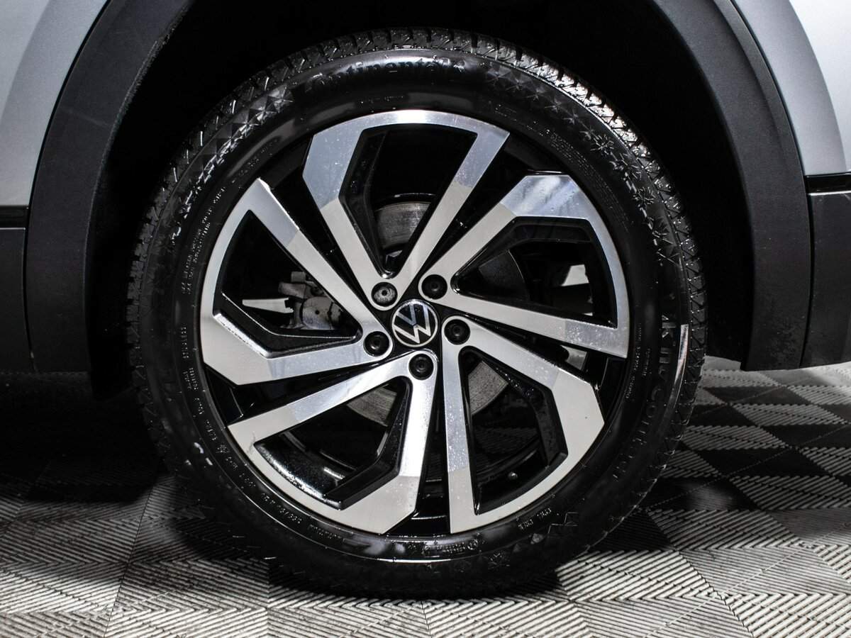 Купить Volkswagen Teramont с пробегом. Фото: #14