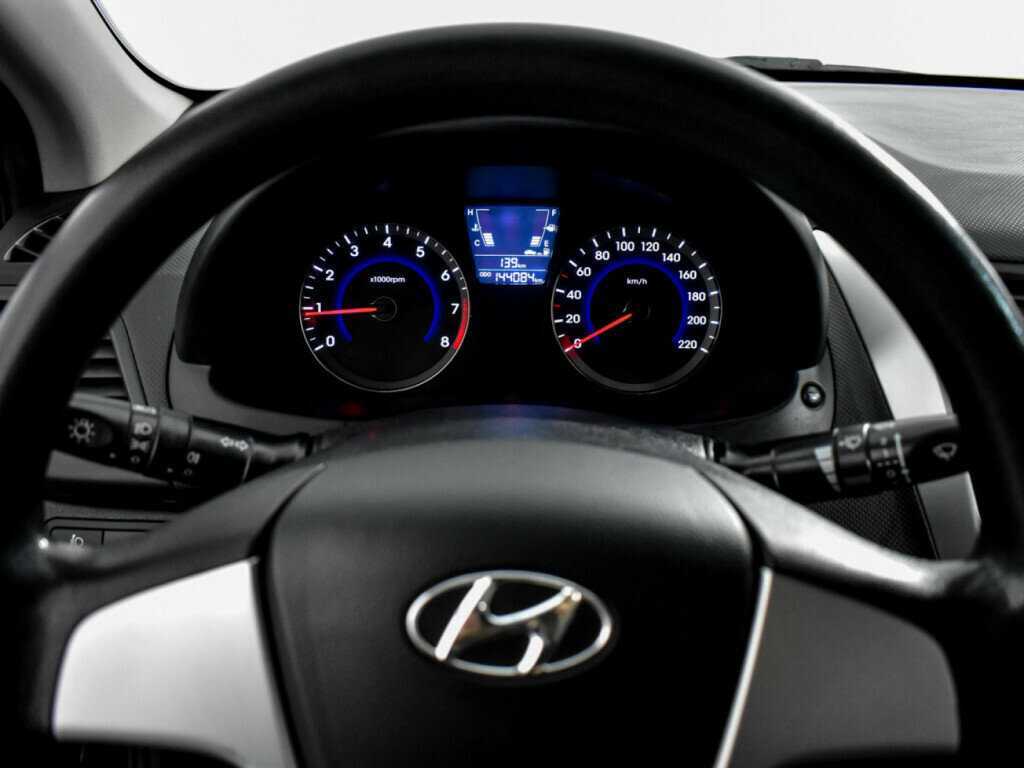 Купить Hyundai Solaris с пробегом. Фото: #13