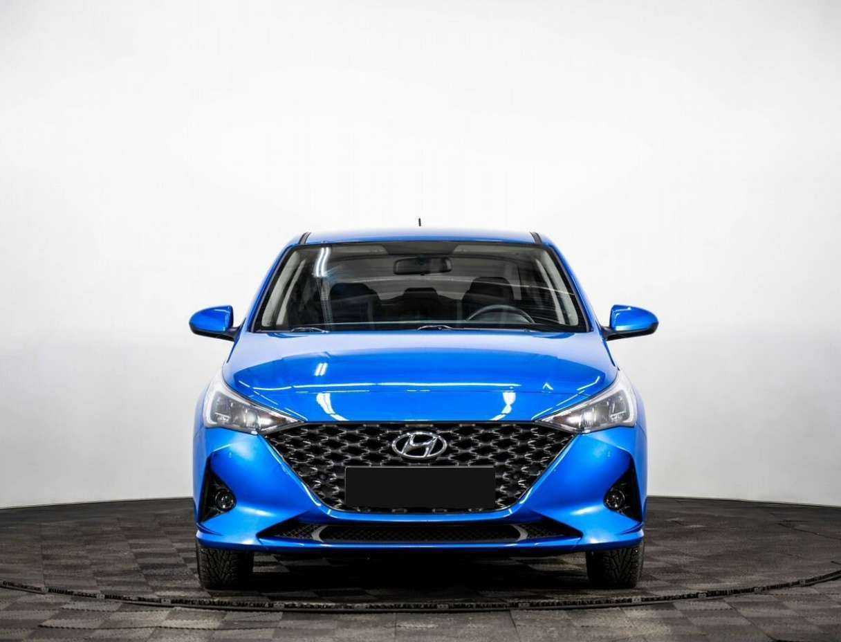 Купить Hyundai Solaris с пробегом. Фото: #1