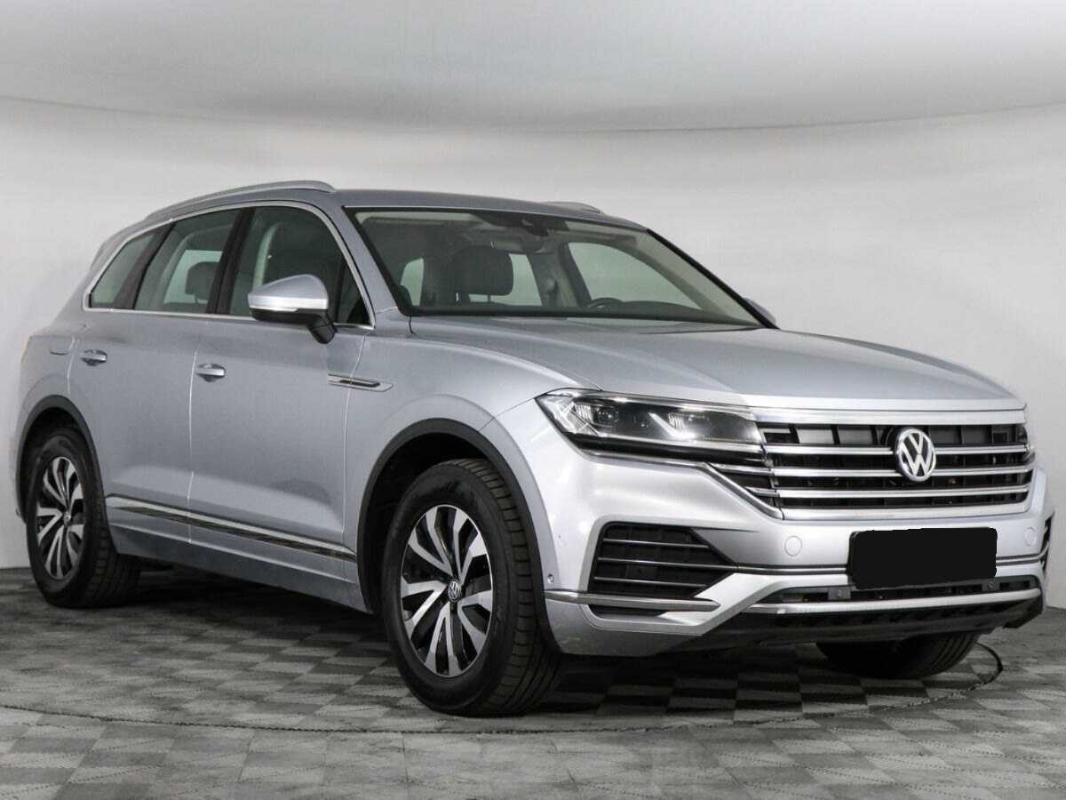 Купить Volkswagen Touareg с пробегом. Фото: #2