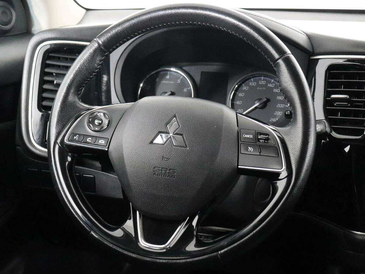 Купить Mitsubishi Outlander с пробегом. Фото: #12