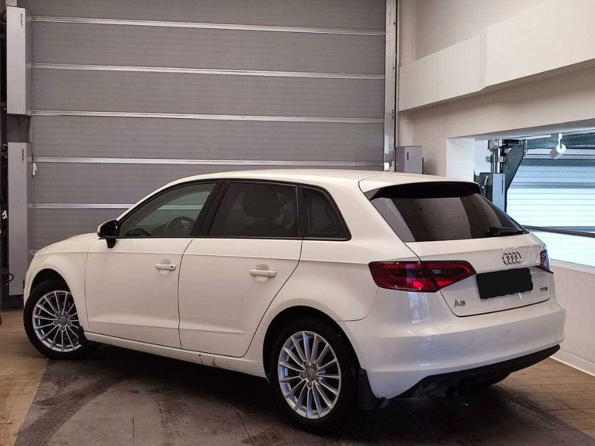 Купить Audi A3 с пробегом. Фото: #5