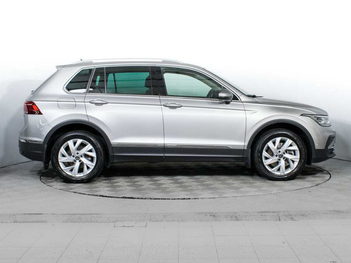 Купить Volkswagen Tiguan с пробегом. Фото: #3