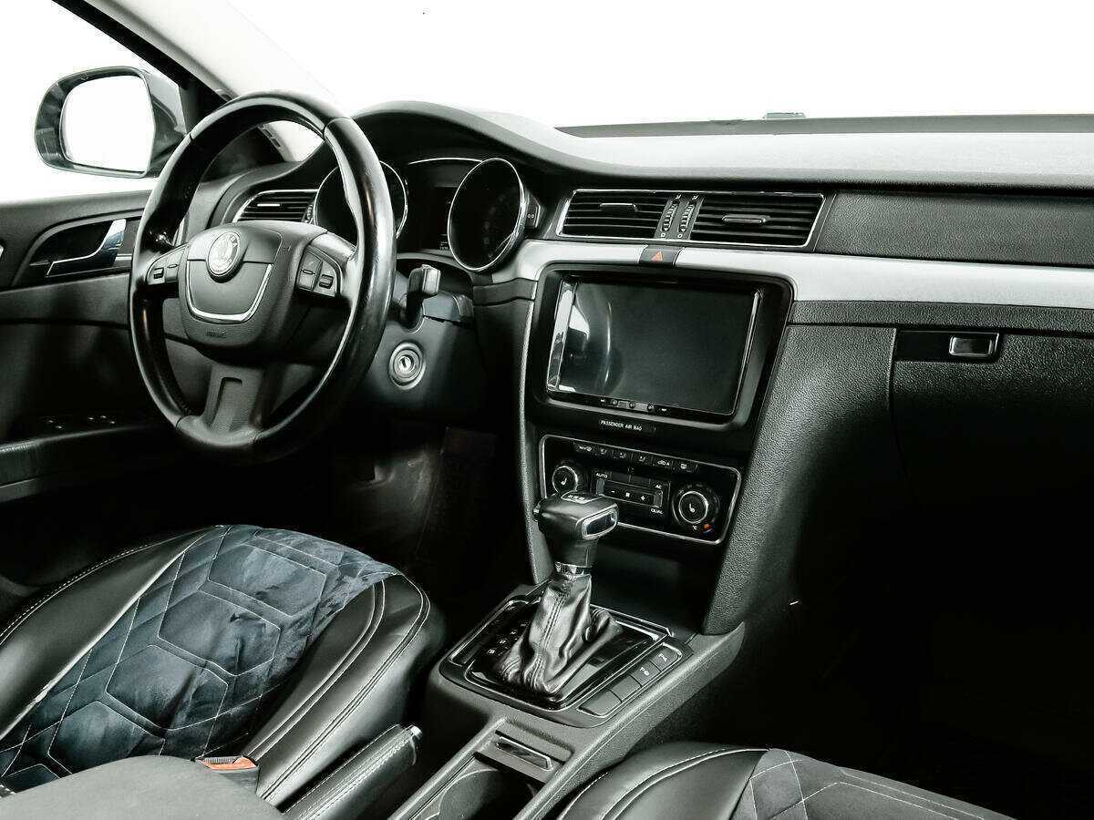Купить Skoda Superb с пробегом. Фото: #8