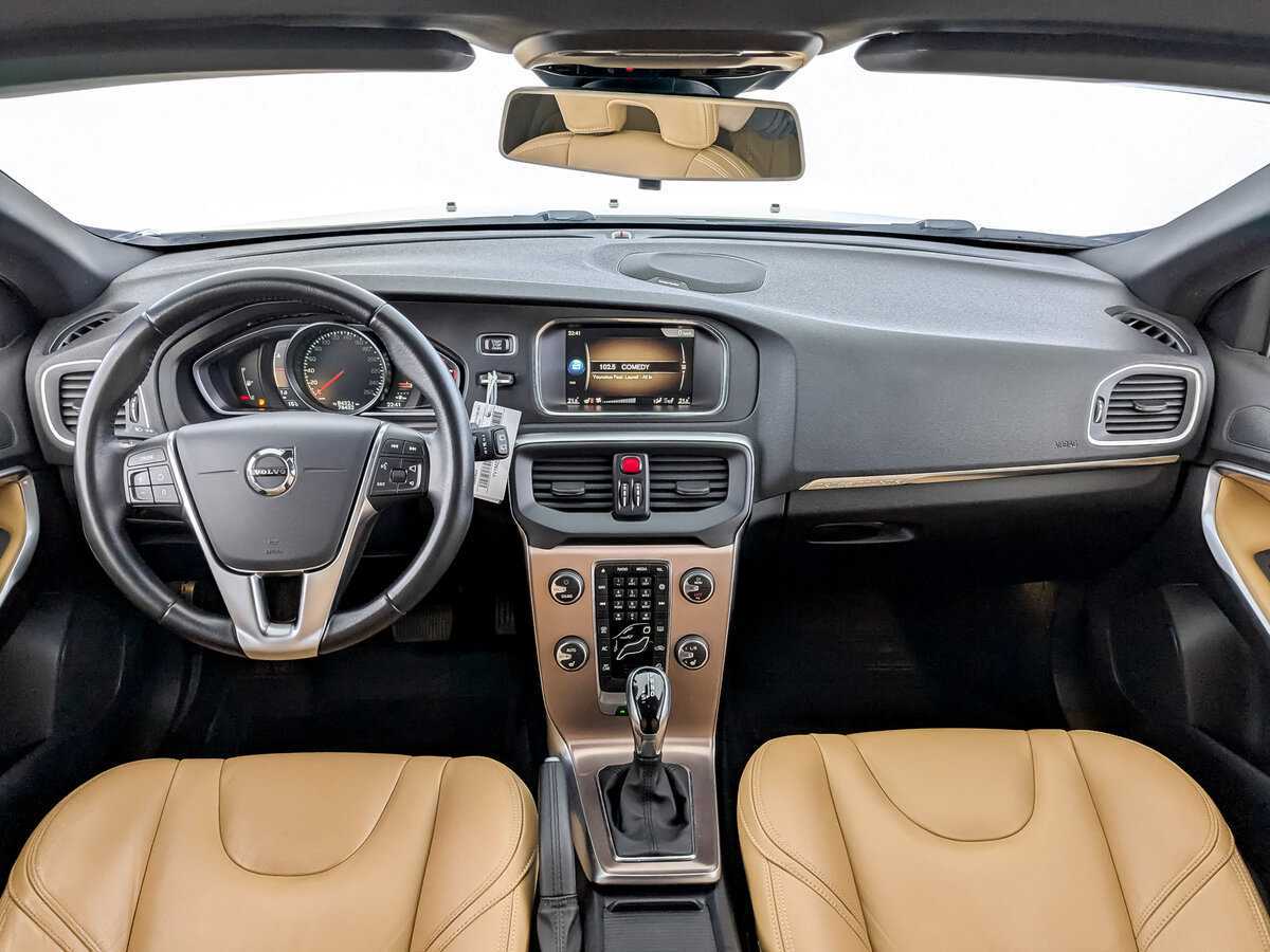 Купить Volvo V40 с пробегом. Фото: #13