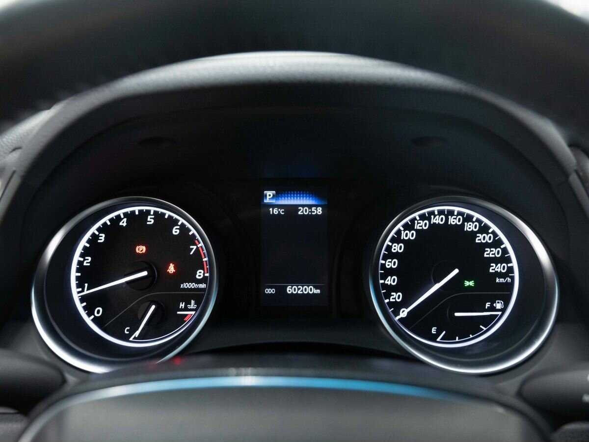 Купить Toyota Camry с пробегом. Фото: #18