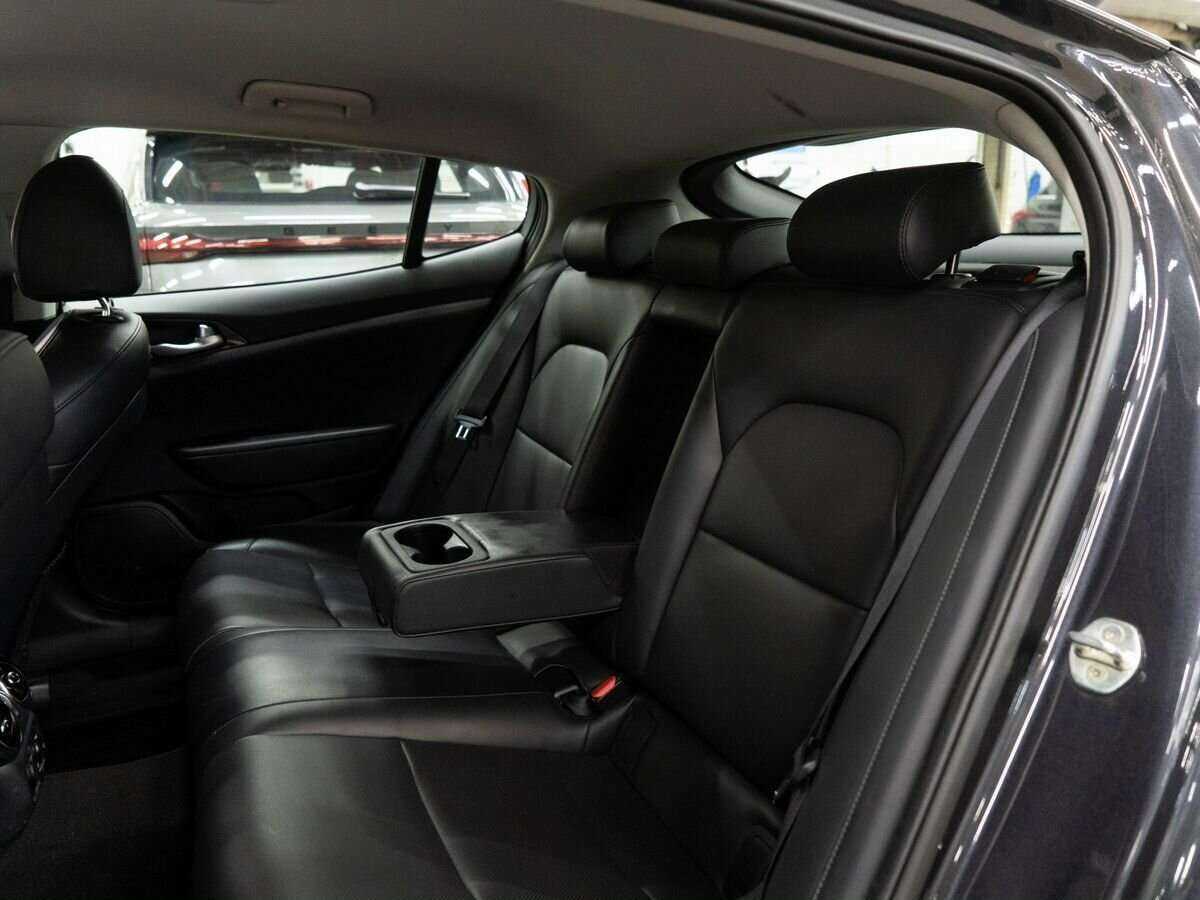 Купить Kia Stinger с пробегом. Фото: #6