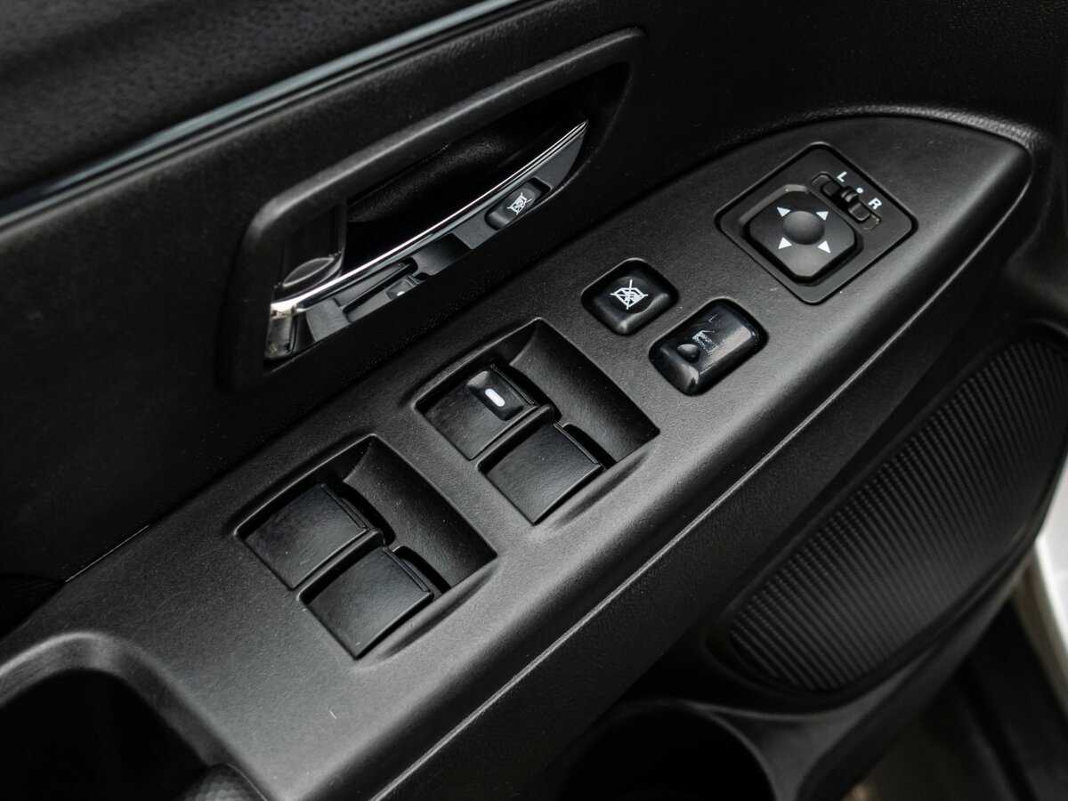 Купить Mitsubishi ASX с пробегом. Фото: #12