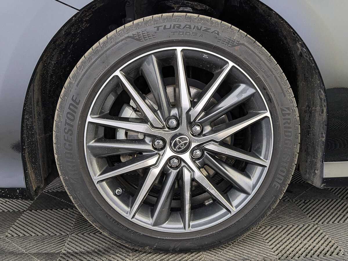 Купить Toyota Camry с пробегом. Фото: #11