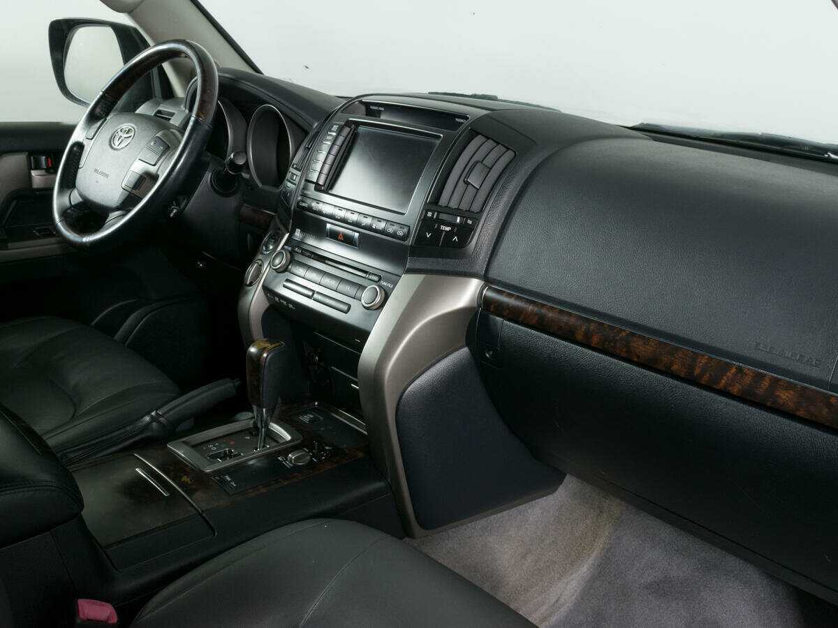 Купить Toyota Land Cruiser с пробегом. Фото: #8