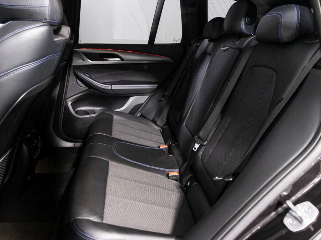 Купить BMW X3 с пробегом. Фото: #9