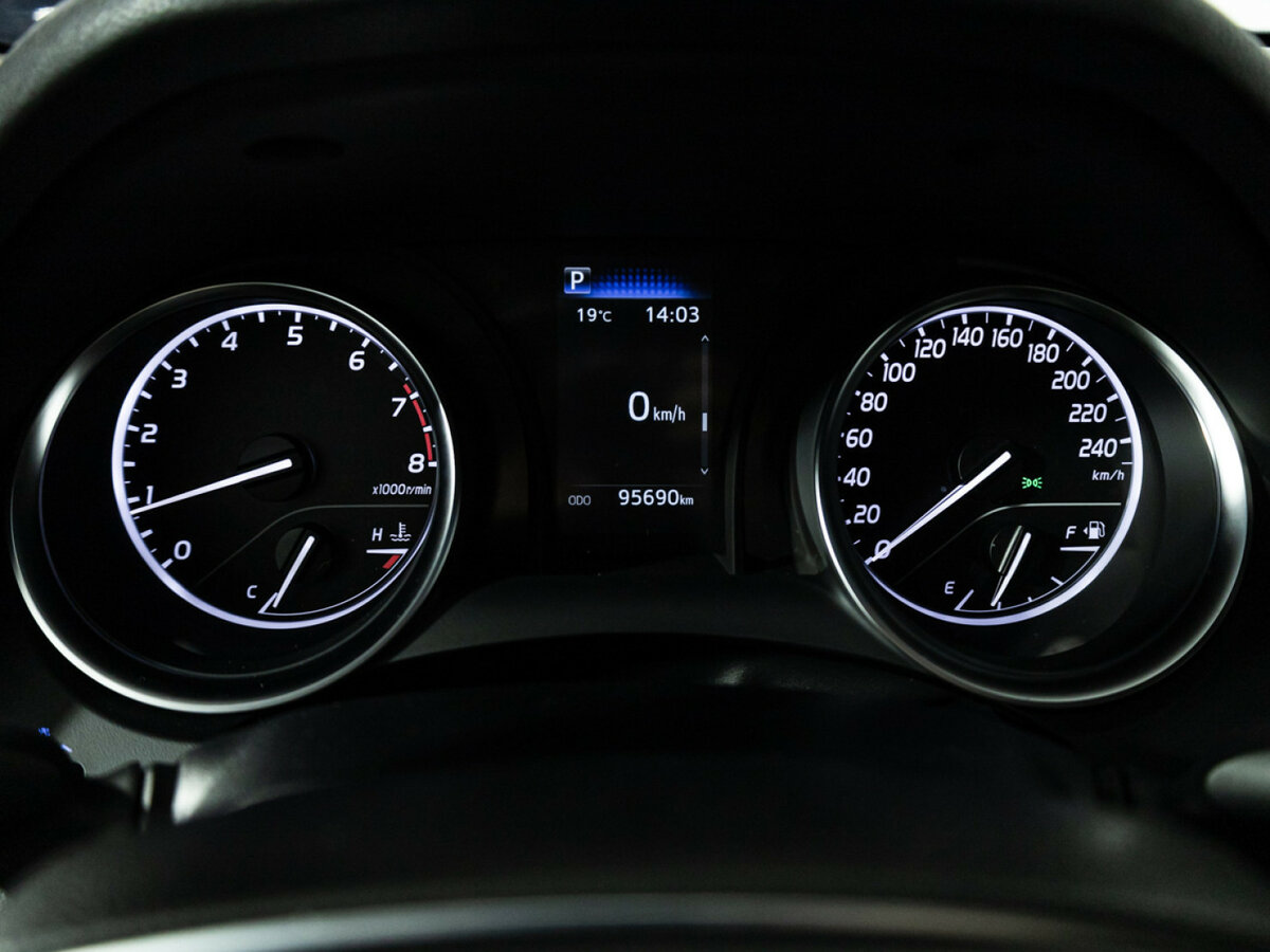 Купить Toyota Camry с пробегом. Фото: #10